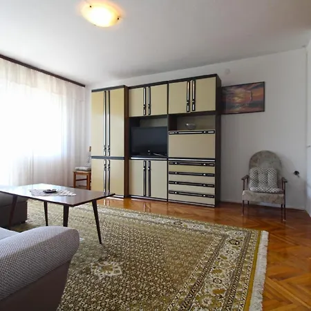 Apartment Fuer 6 Personen Ca 110 Qm In Banjole, Istrien Istrische Riviera Banjole