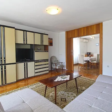 Apartment Fuer 6 Personen Ca 110 Qm In Banjole, Istrien Istrische Riviera