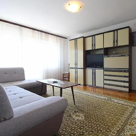 Apartment Fuer 6 Personen Ca 110 Qm In Banjole, Istrien Istrische Riviera