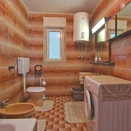 Apartment Fuer 6 Personen Ca 110 Qm In Banjole, Istrien Istrische Riviera Banjole