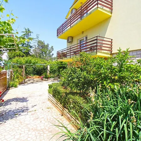 Apartment Fuer 6 Personen Ca 110 Qm In Banjole, Istrien Istrische Riviera Banjole